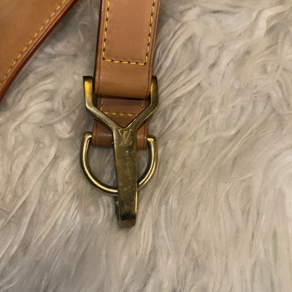 Louis Vuitton Pegase Strap & Louis Vuitton vachetta leather luggage ID tag - Picture 4 of 6